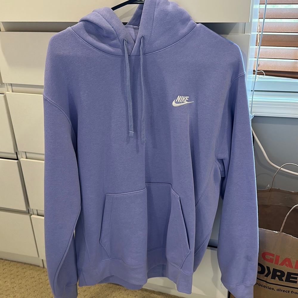 purple nike sweatshirt! size large!